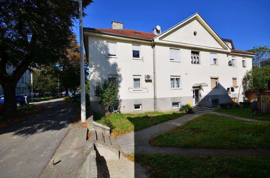 Lisinski Apartment With Private Parking ザグレブ 部屋 写真