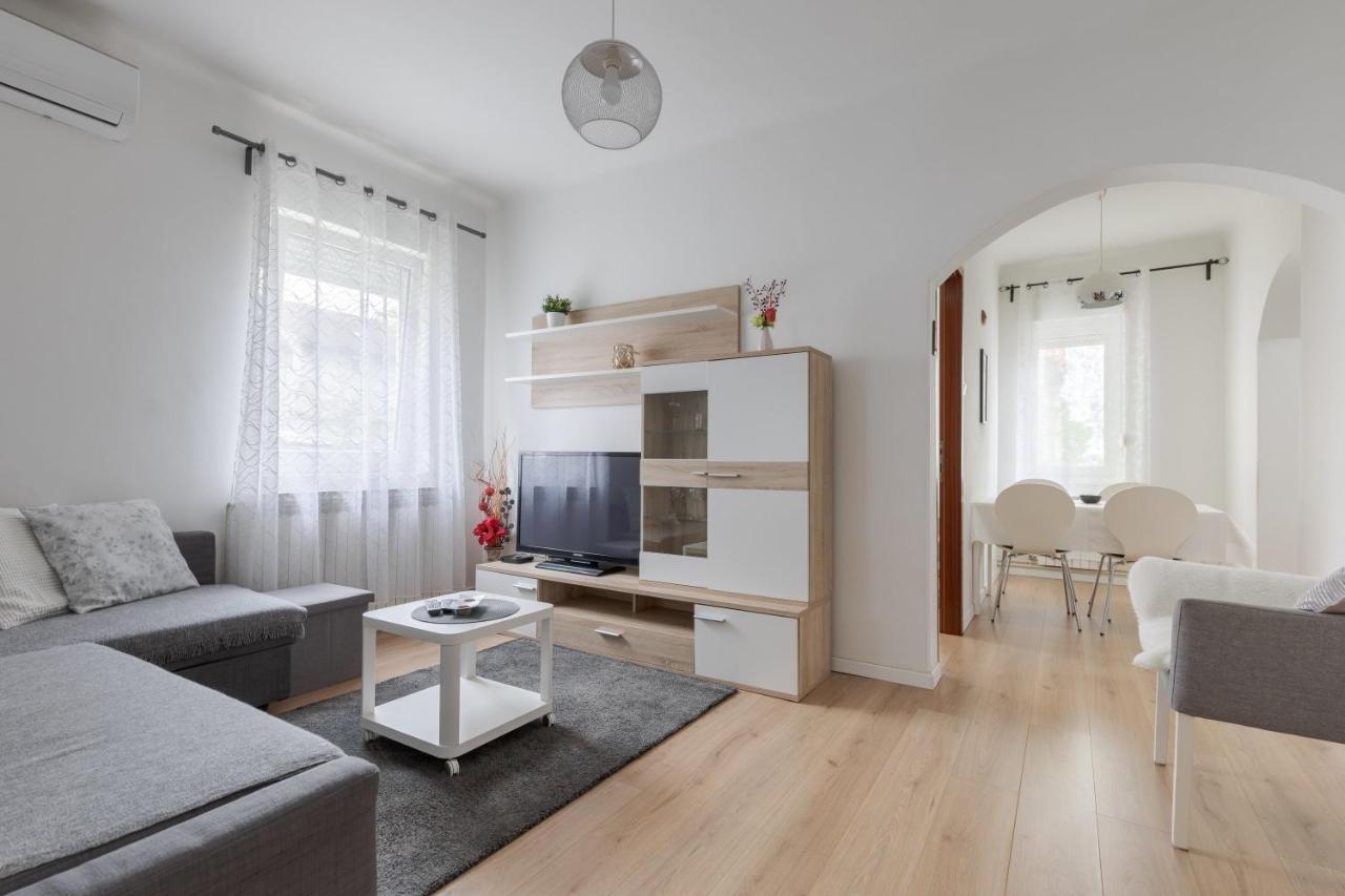 Lisinski Apartment With Private Parking ザグレブ エクステリア 写真